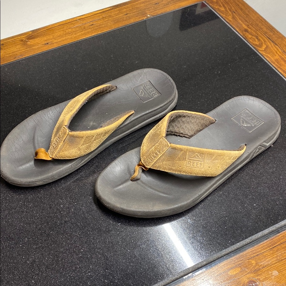 Reef Brown Flip Flops - M’s 9